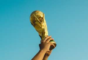 Directivo del Shajtar Donetsk pide que la FIFA excluya a Irán