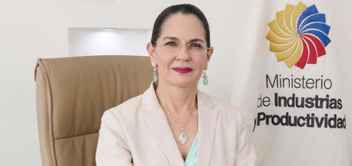 Eva Garc&iacute;a,ministra de Industrias