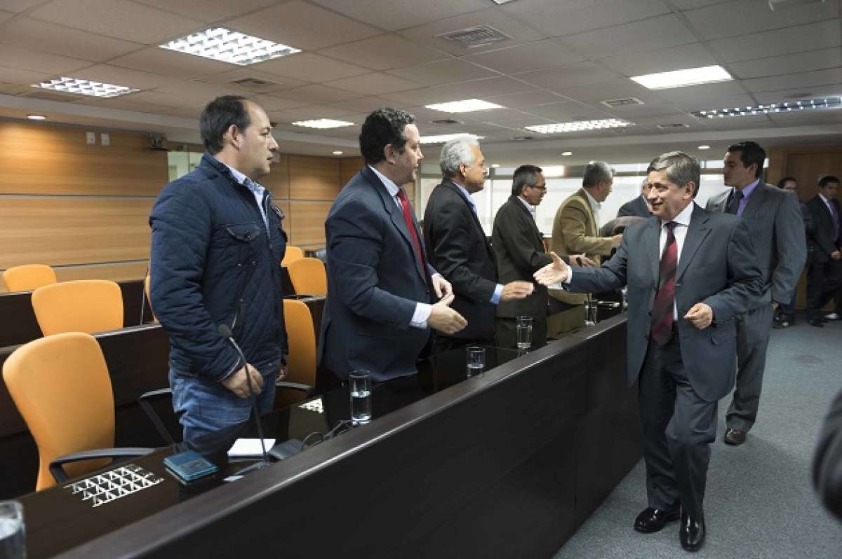 La reuni&oacute;n entre el Ministro y los dirigentes se realiz&oacute; a puertas cerradas. Foto: John Guevara/ EL TEL&Eacute;GRAFO.