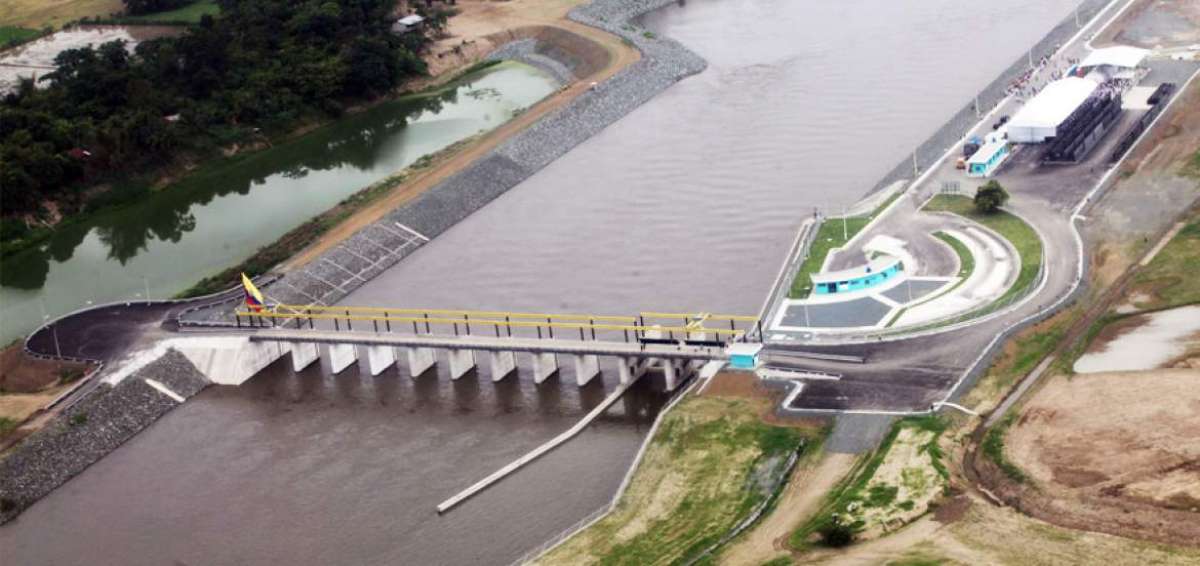 El multiprop&oacute;sito -el n&uacute;mero 14 inaugurado- tendr&aacute; una doble funci&oacute;n: controlar&aacute; el Daule en invierno e irrigar&aacute; 170 mil hect&aacute;reas de cultivos en Guayas y Los R&iacute;os. 
