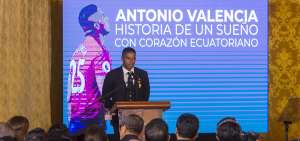 El ecuatoriano Luis Antonio Valencia defendi&oacute; la camiseta del Manchester United desde 2009 y tras 10 a&ntilde;os de fruct&iacute;fera carrera se despidi&oacute; del club ingl&eacute;s.