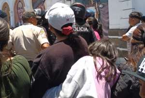 Autoridades policiales dieron detalles del linchamiento en Cayambe.