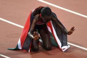 Con un registro de 9 minutos, 19 segundos y 11 cent&eacute;simas Jepkemoi gan&oacute; en el espr&iacute;nt final. Foto: Agencia AFP