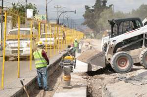 Las obras para la implementaci&oacute;n del sistema de transporte en Cuenca contin&uacute;an en cinco frentes de trabajo. Foto: Fernando Machado/El Tel&eacute;grafo