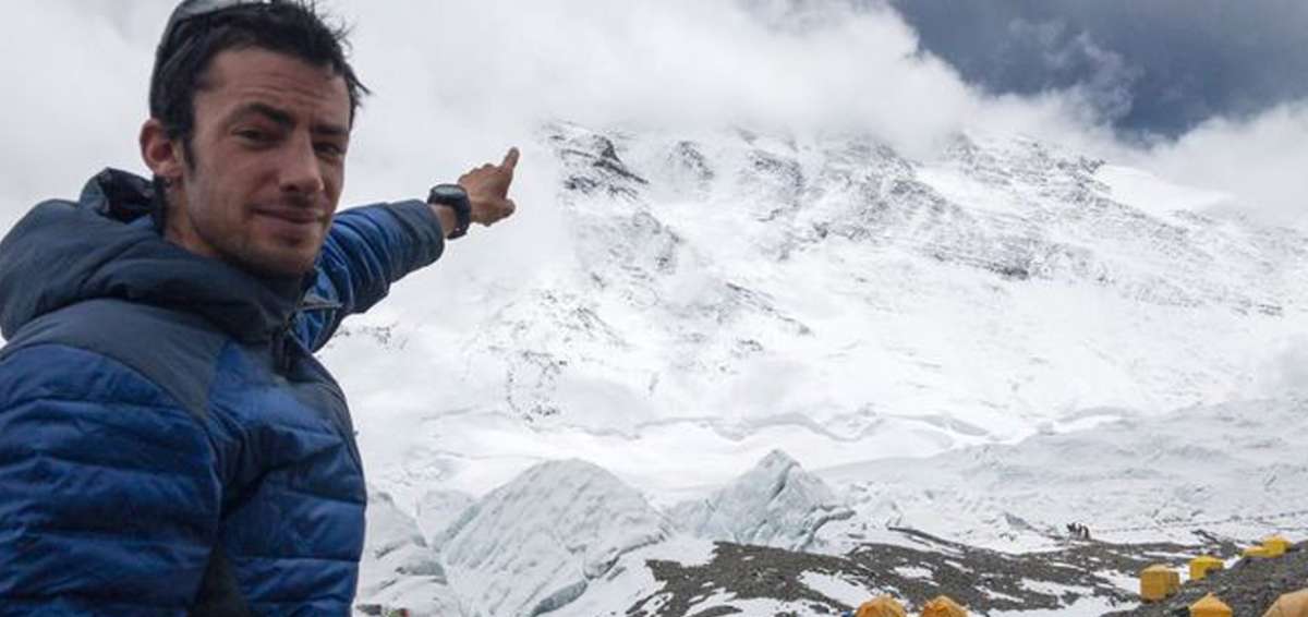 Alpinista espa&ntilde;ol reivindica nuevo r&eacute;cord de subida al Everest en 26 horas