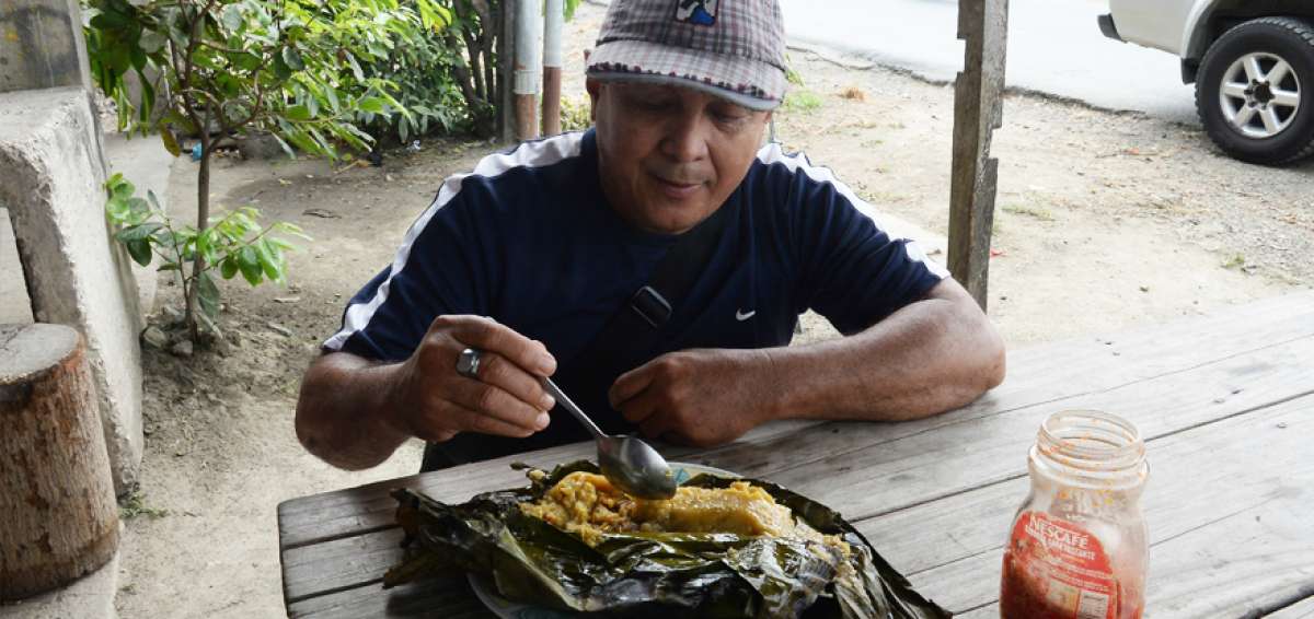 La clientela busca desde tempranas horas del d&iacute;a este platillo t&iacute;pico del cant&oacute;n, que se puede consumir acompa&ntilde;ado de una porci&oacute;n de arroz. 