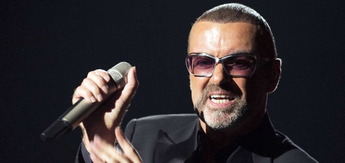 De la &uacute;ltima gira que ofreci&oacute; el artista brit&aacute;nico entre 2011 y 2012, Symphonica, surgi&oacute; su sexto &aacute;lbum de estudio y un documental filmado en Par&iacute;s con el mismo nombre.