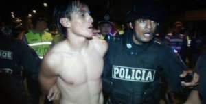 Capit&aacute;n de Fuerza Amarilla fue agredido por hinchas del club (v&iacute;deo)