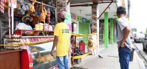 La reapertura de locales se decidi&oacute; tras reuniones de las autoridades con los comerciantes, quienes acordaron aplicar los protocolos respectivos.