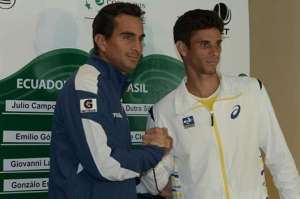 Campozano (izq.) venci&oacute; a Dutra Silva el a&ntilde;o pasado en el Challenger de Bucaramanga. Foto: Pilar Vera