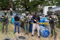Policías y militares decomisaron combustible en Esmeraldas