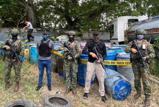 Policías y militares decomisaron combustible en Esmeraldas