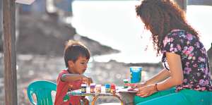 Durante 2 meses los ni&ntilde;os de 3 barrios de Guayaquil prepararon las obras que ser&aacute;n presentadas hoy. Foto: Cortes&iacute;a
