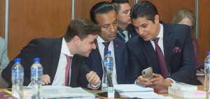 Fernando Balda (d) se&ntilde;al&oacute; que continuar&aacute; con el proceso por peculado, adem&aacute;s interpondr&aacute; acciones en Colombia por su secuestro en 2012.
