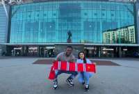 Antonio Valencia ya está en Manchester para el duelo benéfico de estrellas