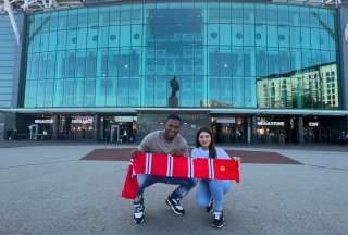 Antonio Valencia ya está en Manchester para el duelo benéfico de estrellas