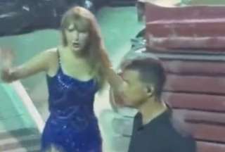 Taylor Swift con el guardaespaldas.