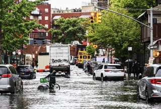  Nueva York, Nueva Jersey, Washington y Maryland están entre los estados más afectados por las intensas inundaciones.