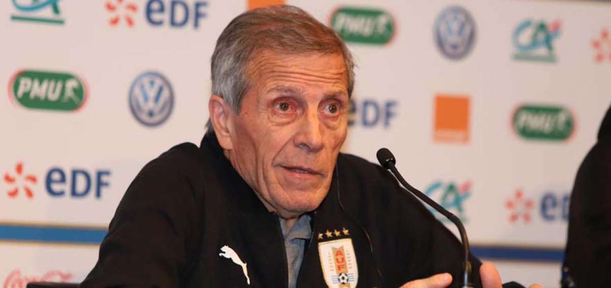 Tab&aacute;rez asegura que no le afectan las cr&iacute;ticas tras derrotas en amistosos