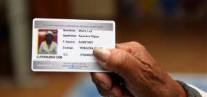 Las personas de la tercera edad, discapacitados y estudiantes reciben un descuento del 50% en las tarifas de transporte en la ciudad de Cuenca.