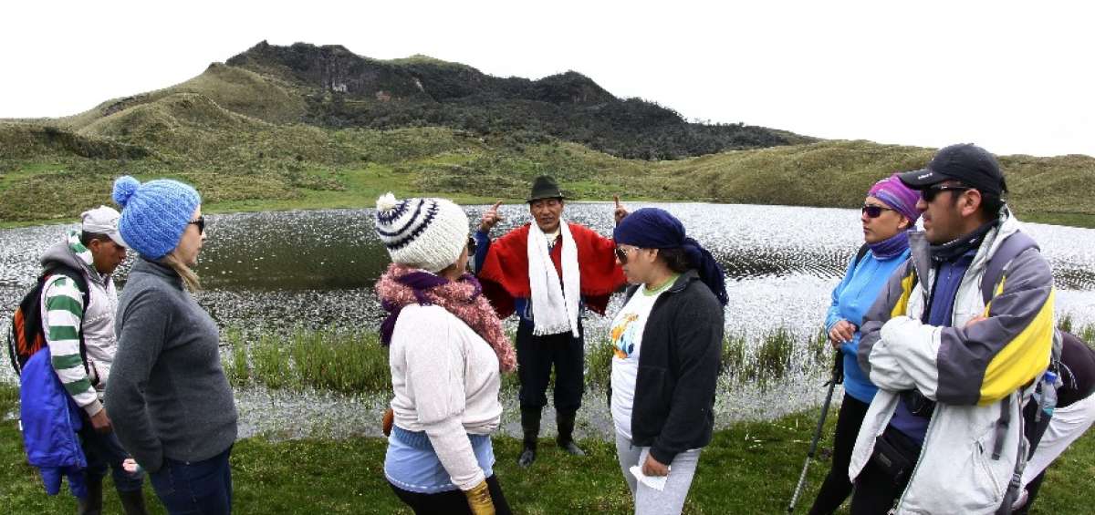 Los comuneros de la zona se prepararon para servir como gu&iacute;as por los p&aacute;ramos de la zona en donde abundan los pajonales y riachuelos.