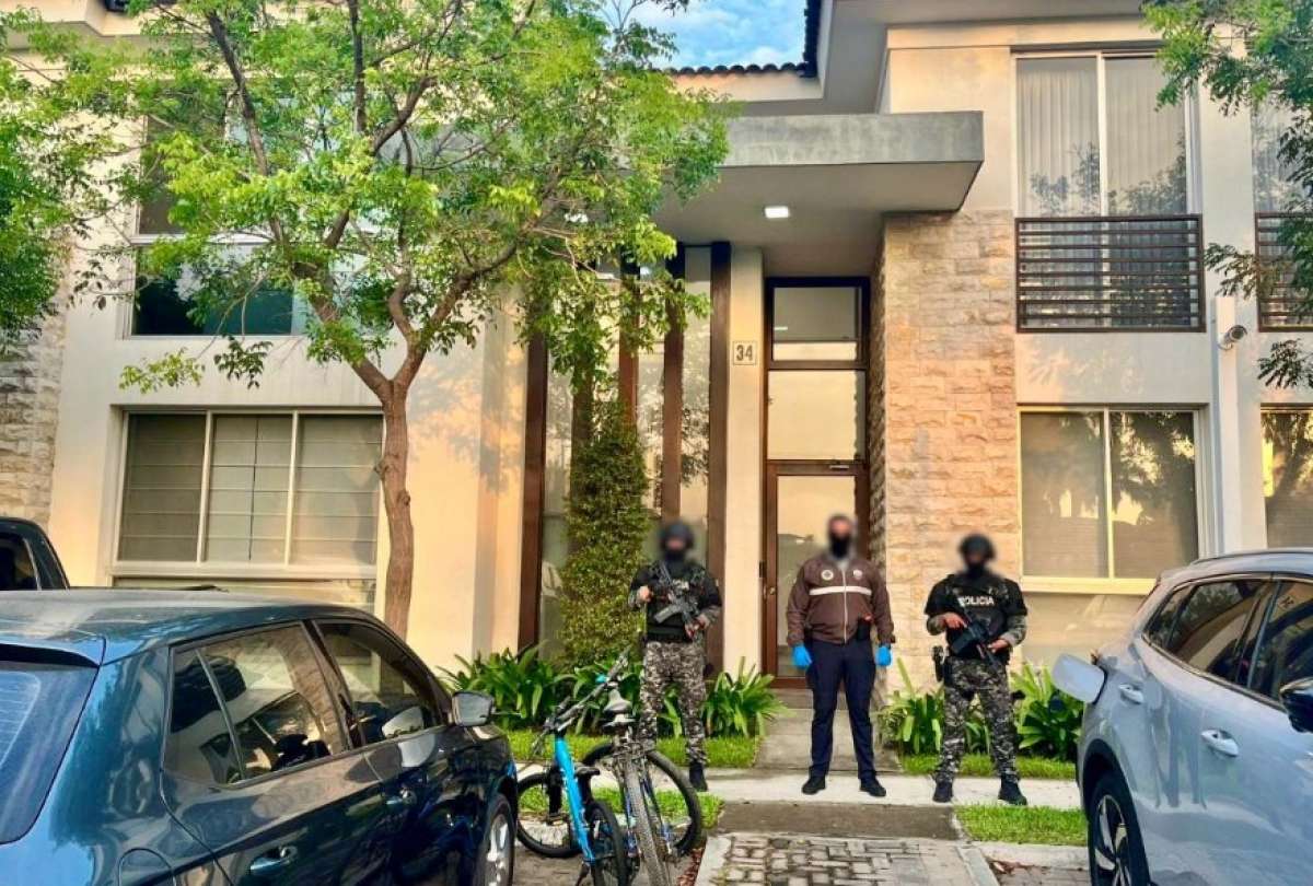 Este miércoles 8 de octubre, la Fiscalía allanó la casa del alcalde de Guayaquil, Aquiles Alvarez. 