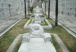 Fotograf&iacute;a tomada en el Cementerio General de Guayaquil. Foto: Fcolomac / Wikimedia Commons (CC BY-SA 4.0)