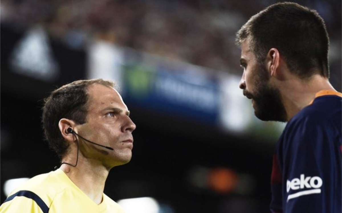Piqu&eacute;, sancionado con cuatro partidos por insultar al &aacute;rbitro