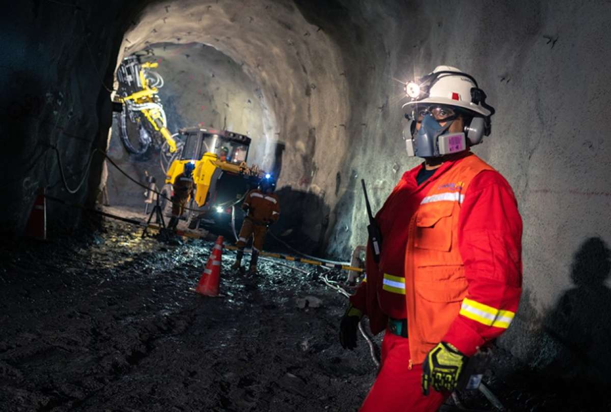 Regal&iacute;as Mineras de Lundin Gold en 2025 fue de USD 62 millones. 