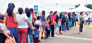 El jueves 27 de marzo se desarrollaron las jornadas de evaluaciones de la misi&oacute;n humanitaria en las inmediaciones del hospital del IESS, de Manta.