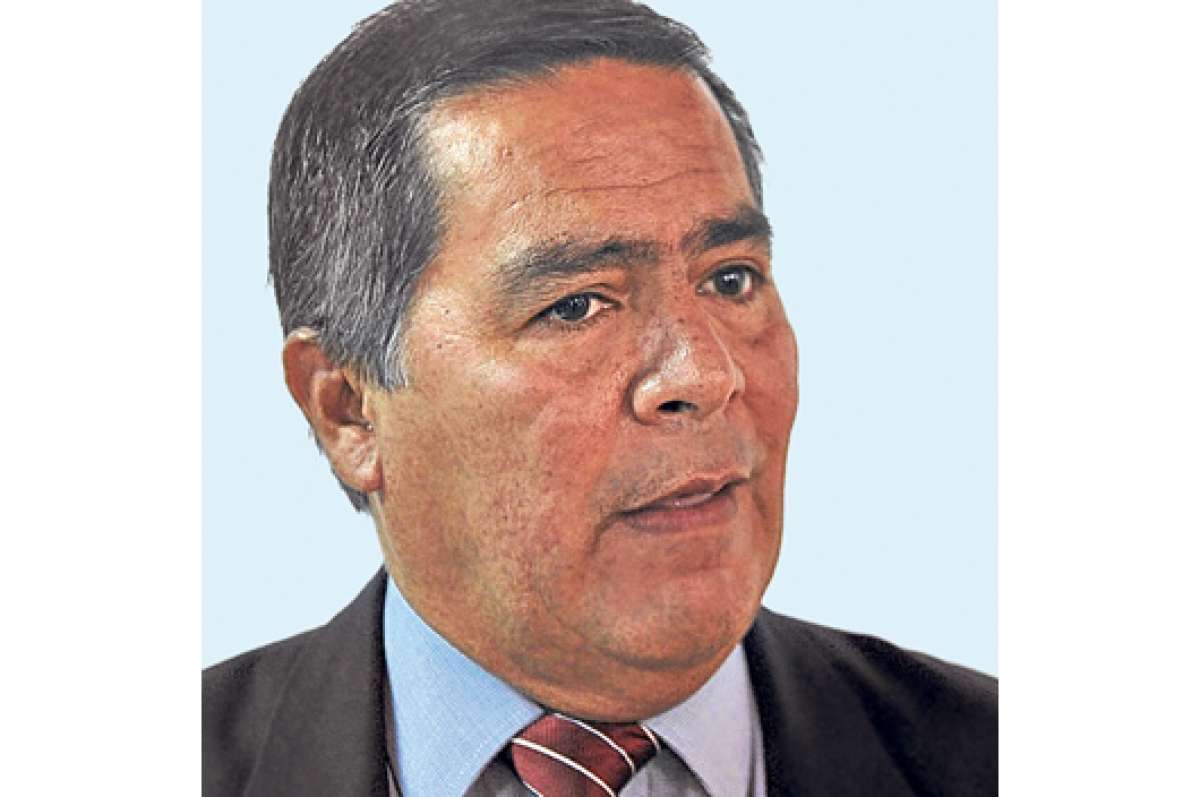 Comerciantes saldr&aacute;n de los locales del interior de escuela