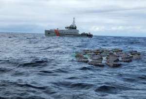La Armada incautó cuatro toneladas de droga en altamar