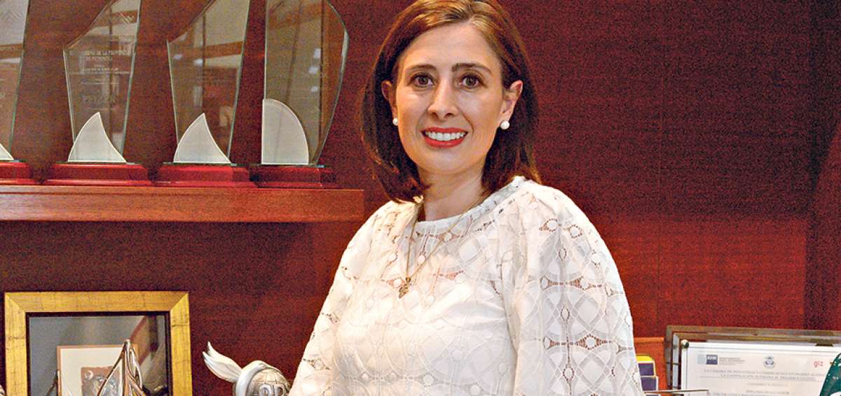 "Falta que la mujer sea m&aacute;s arriesgada porque no es f&aacute;cil dirigir una empresa"