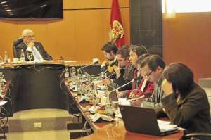 La sesi&oacute;n fue retomada ayer, luego de que fue postergada el &uacute;ltimo jueves por la falta de informes. Foto: Jos&eacute; Luis Llivisaca / El Tel&eacute;grafo