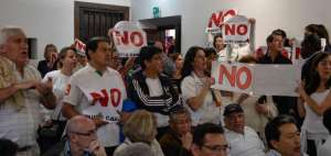 Municipio de Quito socializ&oacute; a medias el proyecto Quitocables en La Delicia