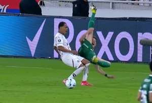 Bryan Ramírez se fue expulsado