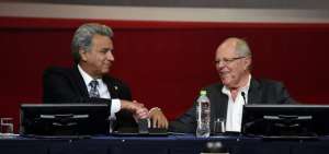 Los mandatario Len&iacute;n Moreno y Pedro  Pablo Kuczynski, durante el gabinete binacional.