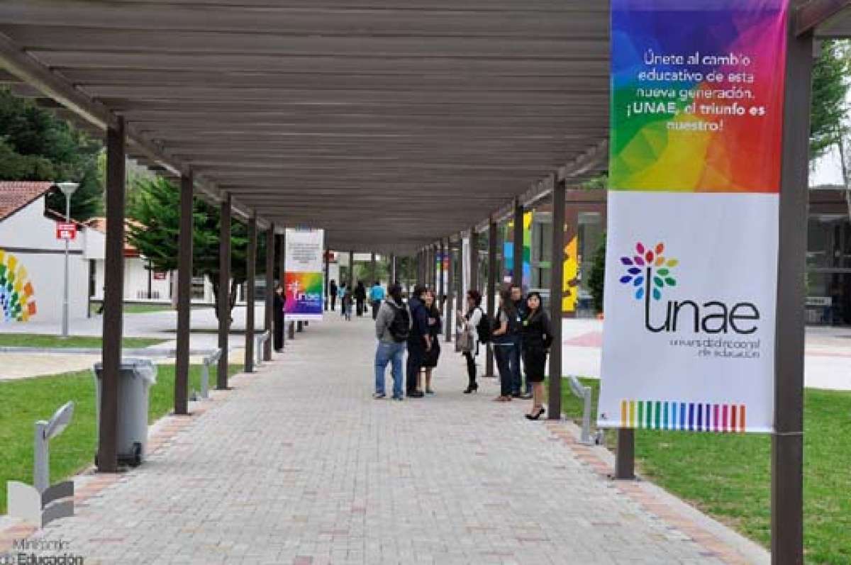 Desde ayer la Unae ya cuenta con sus autoridades. Las que durar&aacute;n en funciones 5 a&ntilde;os y ser&aacute;n las encargadas de definir las carreras que se ofertar&aacute;n. Foto: Cortes&iacute;a UNAE