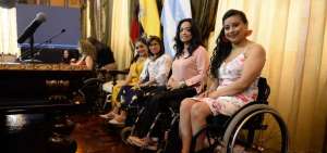  Las postulantes se presentaron ayer en el Sal&oacute;n de la Ciudad del Cabildo. Ellas tienen dos semanas m&aacute;s para prepararse.