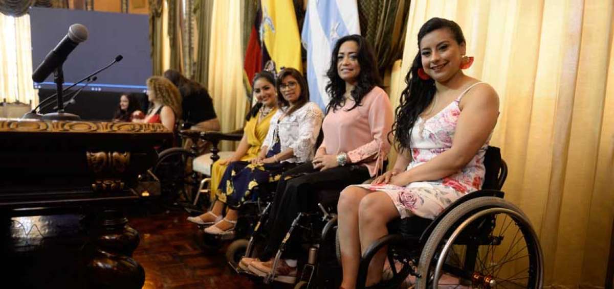  Las postulantes se presentaron ayer en el Sal&oacute;n de la Ciudad del Cabildo. Ellas tienen dos semanas m&aacute;s para prepararse.