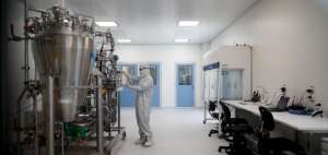 Laboratorio de ensayos de la vacuna de AztraZeneca en Argentina.