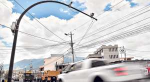 En 63 puntos del Distrito Metropolitano de Quito est&aacute;n instaladas las c&aacute;maras con que el Municipio controla cuatro tipos de infracciones. Foto: Santiago Aguirre/ El Tel&eacute;grafo