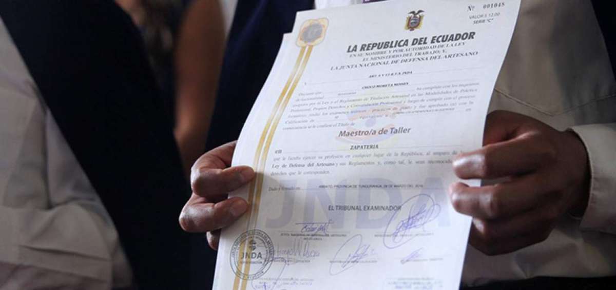 25 reclusos se grad&uacute;an de artesanos