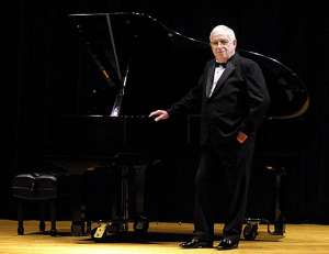 Falleci&oacute; Frank Dom&iacute;nguez, compositor del bolero T&uacute; me acostumbraste