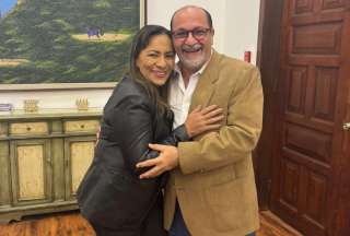 Zaida Rovira le dio la bienvenida al exministro Humberto Plaza como gobernador del Guayas. 