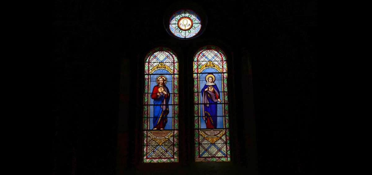 Las vidrieras de la iglesia, que est&aacute;n siendo reparadas, son de origen franc&eacute;s y llegaron a Ecuador hace 136 a&ntilde;os.