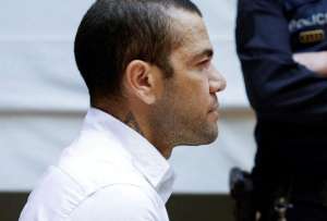La audiencia instalada en Barcelona, España decidió dejar en libertad al futbolista Dani Alves. 