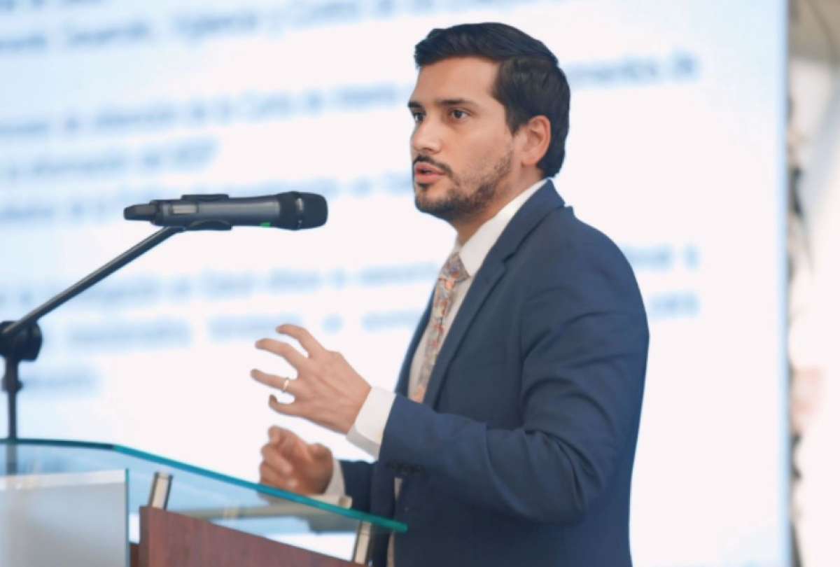 El CAL admitió la solicitud de juicio político contra exministro de salud.