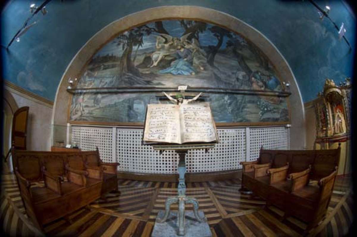 El coro alto de la iglesia est&aacute; ubicado en el mismo sitio que antes era la habitaci&oacute;n donde la santa acud&iacute;a para rezar el rosario. Fotos: Andr&eacute;s Darquea | El Tel&eacute;grafo