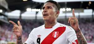 Per&uacute; golea a Arabia Saudita con doblete de Paolo Guerrero